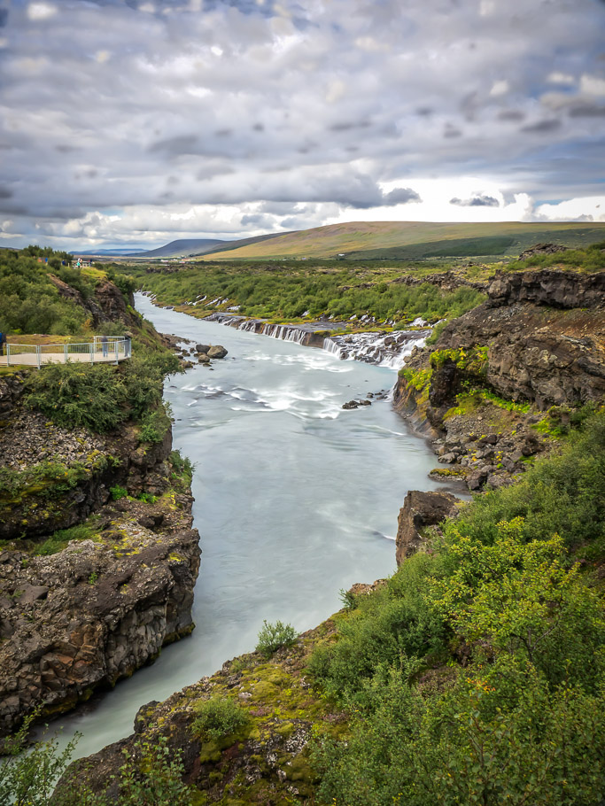 The waterfall at Hraunfossar 