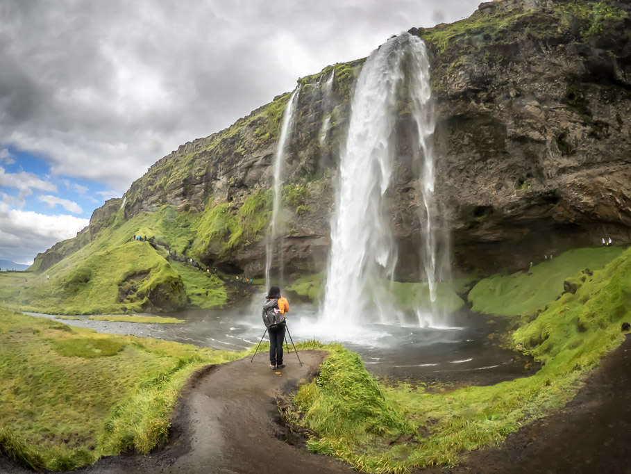 Seljalandsfoss waterfall 1