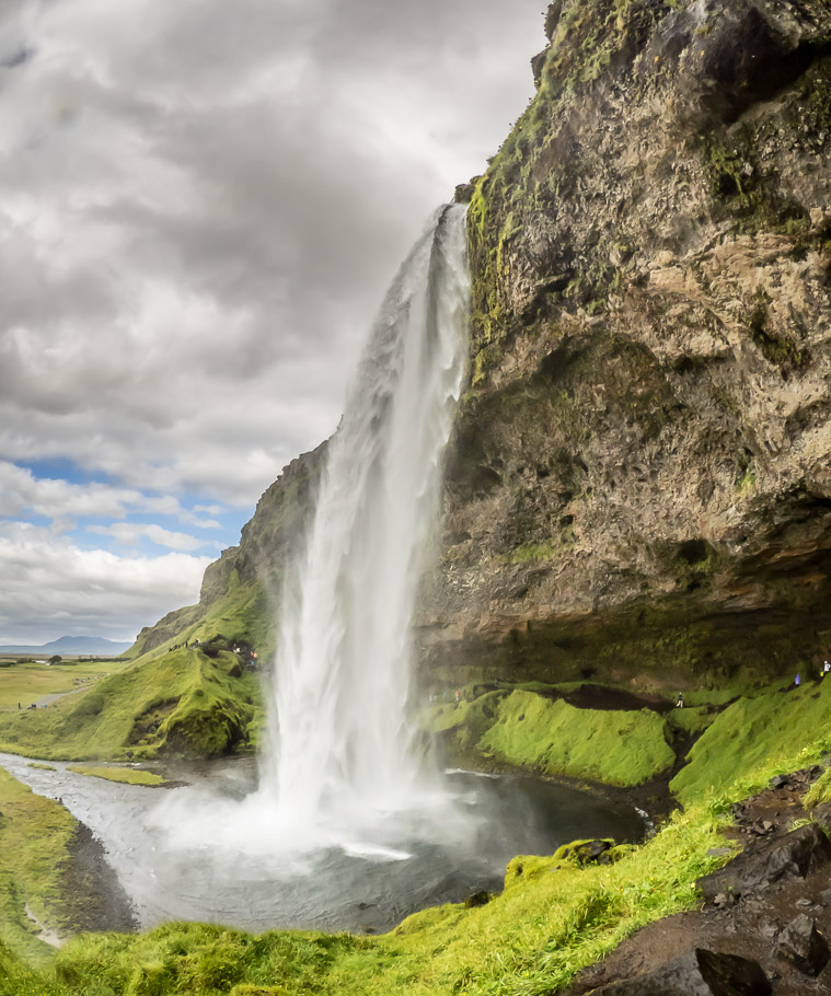 Seljalandsfoss waterfall 2